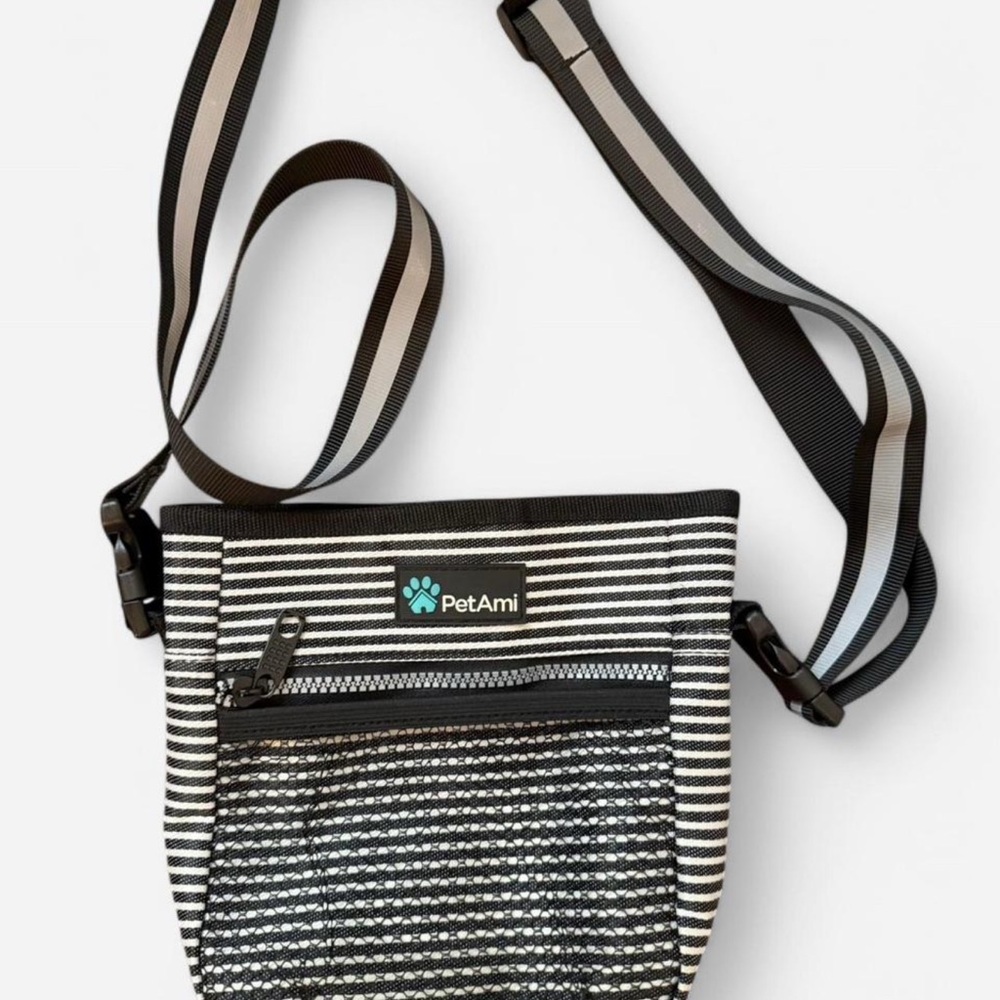 PETAMI crossbody bag for walking your dog or training!